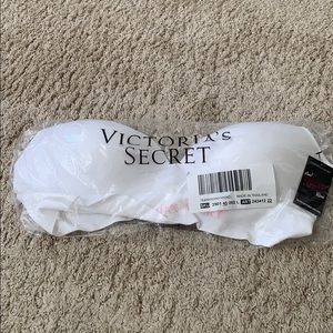 Victoria Secret perfect comfort bra sz L. NWT